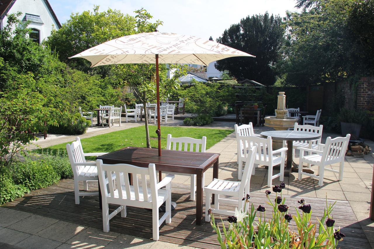Bel And The Dragon-Cookham Hotel ภายนอก รูปภาพ